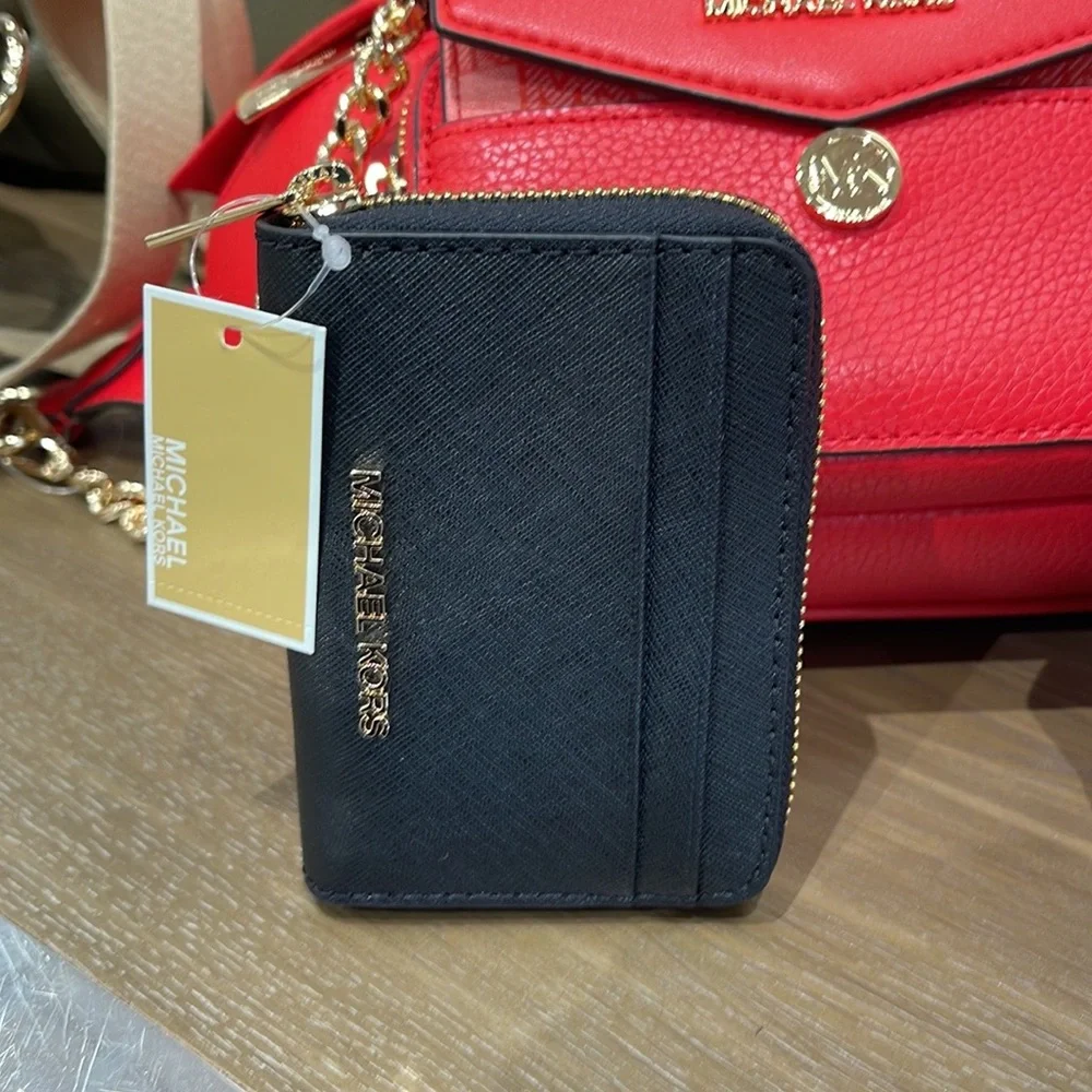 Michael Kors Jet Set Travel Medium Zip Around Card Case
Color: Black
NWT - Picture 16 of 16